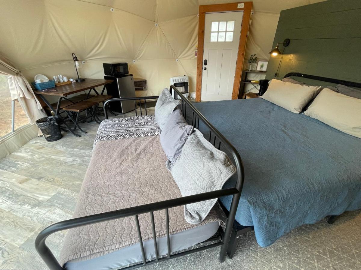Blue Mountain Domes - The Wow Experience Hotel Monticello Exterior photo